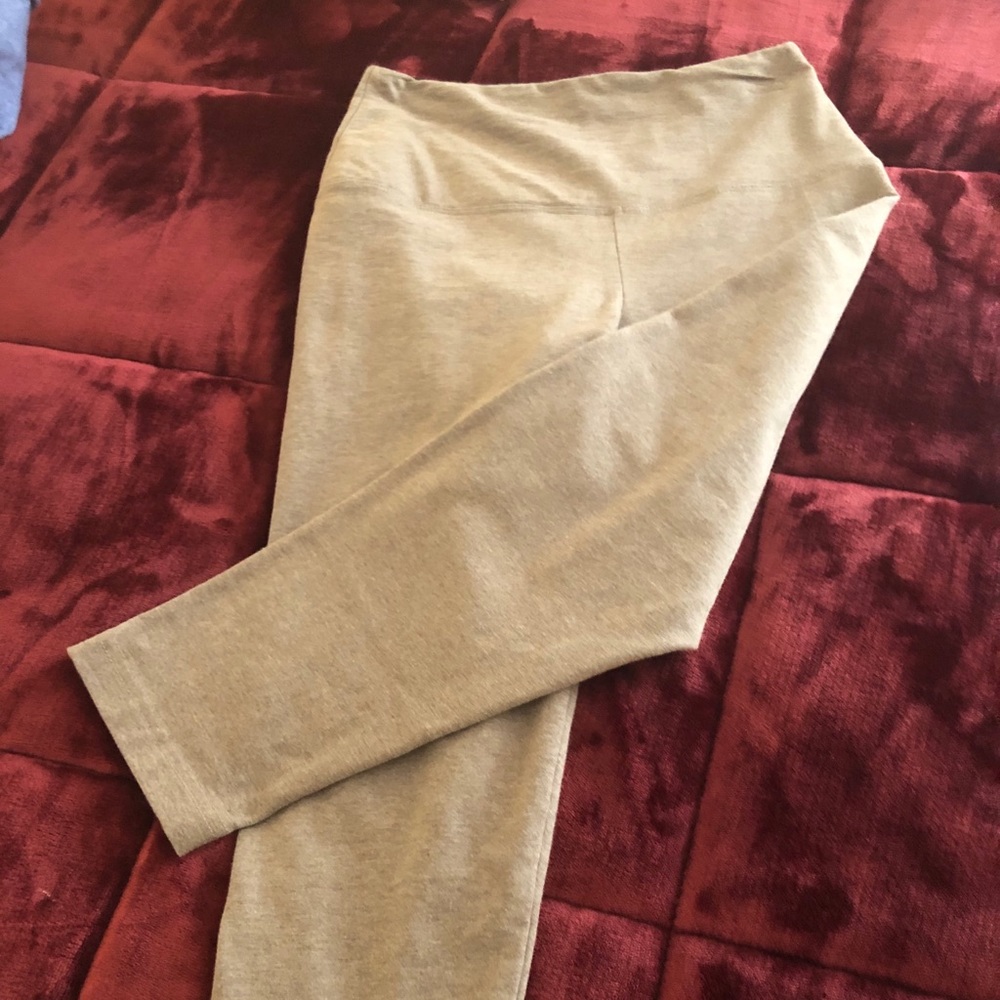 Lysse Capri NWOT
